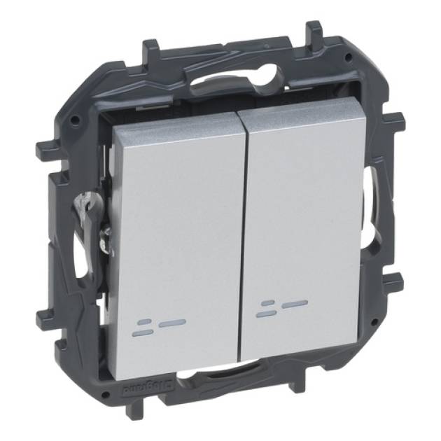 Niloé Step csillárkapcsoló jelzőfénnyel, 10AX, alumínium 