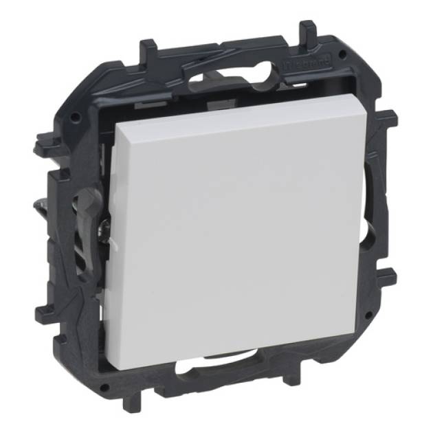 Niloé Step keresztkapcsoló, 10AX, fehér 