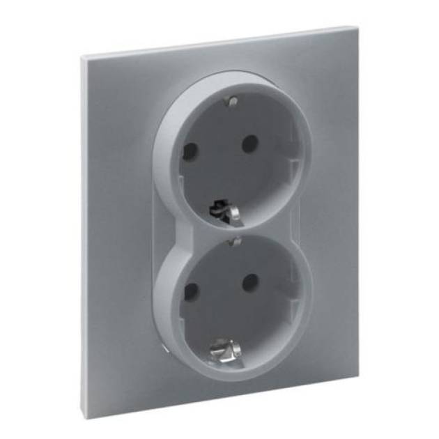 Suno 2x2P+F csatlakozóaljzat kerettel (rugós), biztonsági zsaluval, komplett, al 