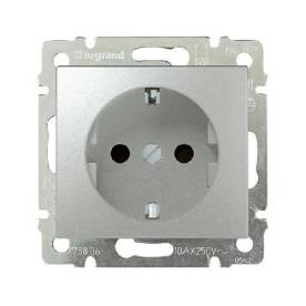 Valena 2P+F csatlakozóaljzat alumínium