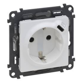 Valena Life 2P+F csatlakozóaljzat + USB-C töltőaljzat 1,5A-5V-7,5W, körmös/csava