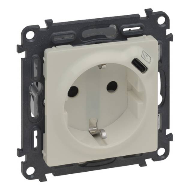 Valena Life 2P+F csatlakozóaljzat + USB-C töltőaljzat 1,5A-5V-7,5W, körmös/csava 