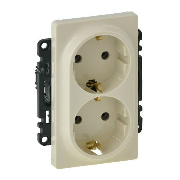 Valena Life 2x2P+F csatlakozóaljzat, egybeépített burkolattal, keret nélkül, rug 