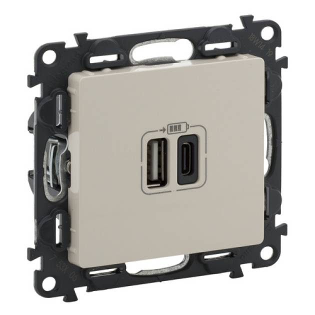 Valena Life Töltőaljzat Kettős USB C-típusú + USB A-típusú csatlakozóval, 5V–3A– 